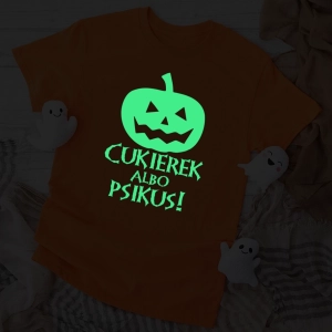 Pomarańczowa-koszulka-cukierek-albo-psikus-nadruk-świecący-w-ciemności.webp