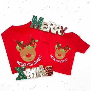 Czerwone-koszulki-dorosły-dziecko-wesołych-świąt-renifer-lampki.webp