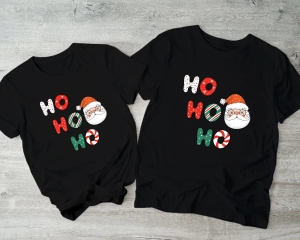 Czarne-koszulki-dla-pary-na-święta-ho-ho-ho.webp