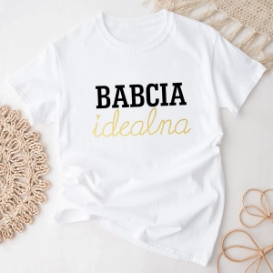 Biała-koszulka-z-nadrukiem-babcia-idealna.webp