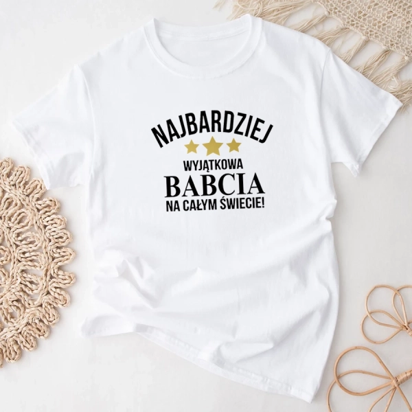 Biała-koszulka-babcia-wyjątkowa.webp
