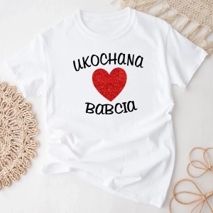 Biała-koszulka-ukochana-babcia-serce-czerwony-brokat.webp