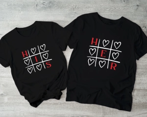 Czarne-koszulki-his-her-kółko-i-krzyżyk.webp