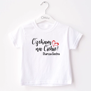 Biała-koszulka-dziecięca-czekamy-na-ciebie.webp