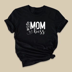 Czarna-koszulka-damska-wife-mom-boss.webp