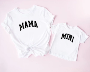 Damska-i-dziecko-białe-mama-mini-wygięte.webp