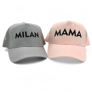 Czapki-z-daszkiem-rozowa-mama-szara-imie-dziecka.png