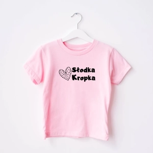 Rozowa-koszulka-dziecięca-słodka-kropka.webp