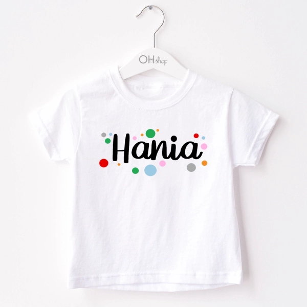 Biała-koszulka-dziecięca-imię-kropki.webp