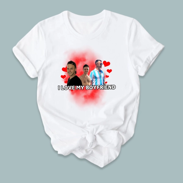 Biała-koszulka-damska-bootleg-i-love-boyfriend.webp