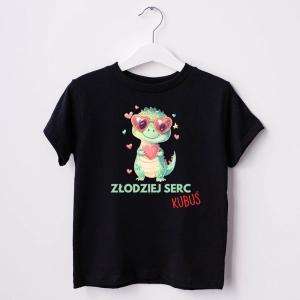 Czarna-koszulka-dla-chlopca-na-walentynki-zlodziej-serc.webp