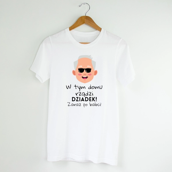 Biala-koszulka-w-tym-domu-rzadzi-dziadek-rozmiar-M.webp