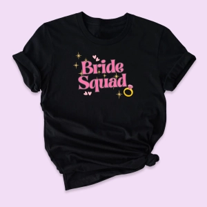 Czarna-koszulka-damska-bride-squad-różowe.webp