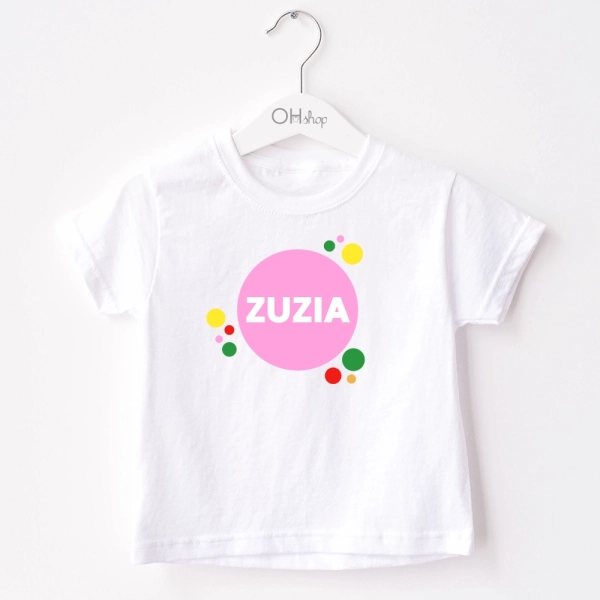 Biała-koszulka-dziecięca-imię-kropki.webp