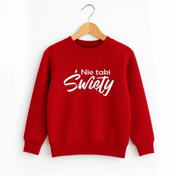 Czerwona-bluza-dla-chlopca-nie-taki-swiety.webp