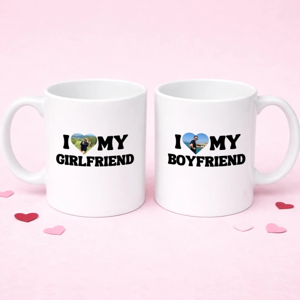 zestaw-bialych-kubkow-ze-zdjeciem-i-love-my-girlfriend-boyfriend.webp