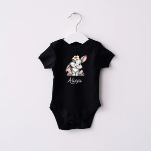 Czarne-body-krótki-zajaczek-imie-kwiat.webp