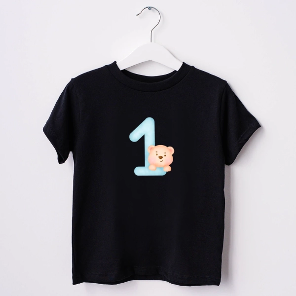 Czarna-koszulka-dziecieca-1-urodziny-z-misiem-86-92.webp