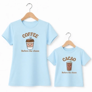blekitne-koszulki-mama-dziecko-coffee-cacao-before-the-chaos.webp