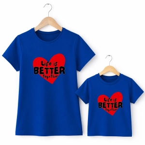 komplet-niebieskich-koszulek-mama-dziecko-life-is-better-together.webp