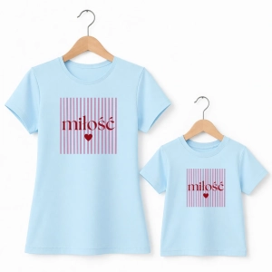 blekitne-koszulki-mama-dziecko-milosc.webp
