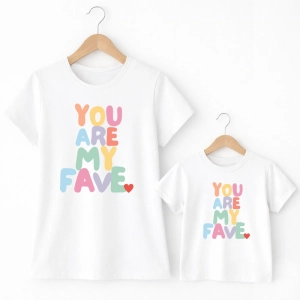Komplet-damska-dziecieca-biale-you-are-my-fave.webp