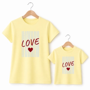 zolte-koszulki-mama-dziecko-love-paski.webp