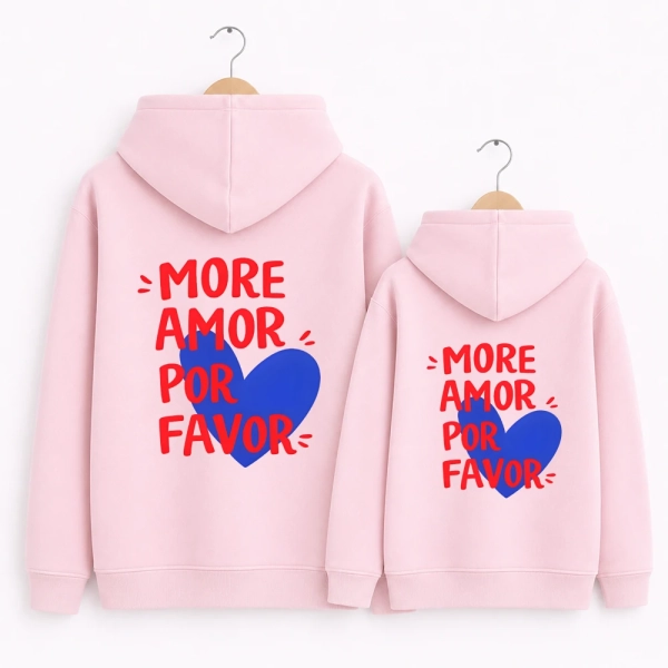 Komplet-bluz-z-kapturem-tyl-jasny-roz-more-amor-por-favor.webp