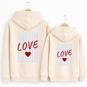 Komplet-bluz-z-kapturem-tyl-butter-cream-love-paski.webp