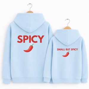 Komplet-bluz-z-kapturem-tyl-blekit-spicy-papryczka.webp