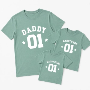 Komplet-koszulek-moss-green-meska-2-dzieciece-daddys-boy-girl-01.webp