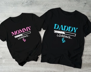 Komplet-czarnych-koszulek-dla-przyszlych-rodzicow-mommy-daddy-loading.webp